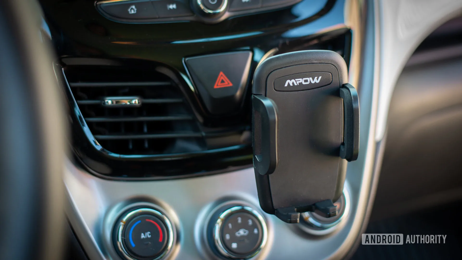 Mpow car air vent mount image 2